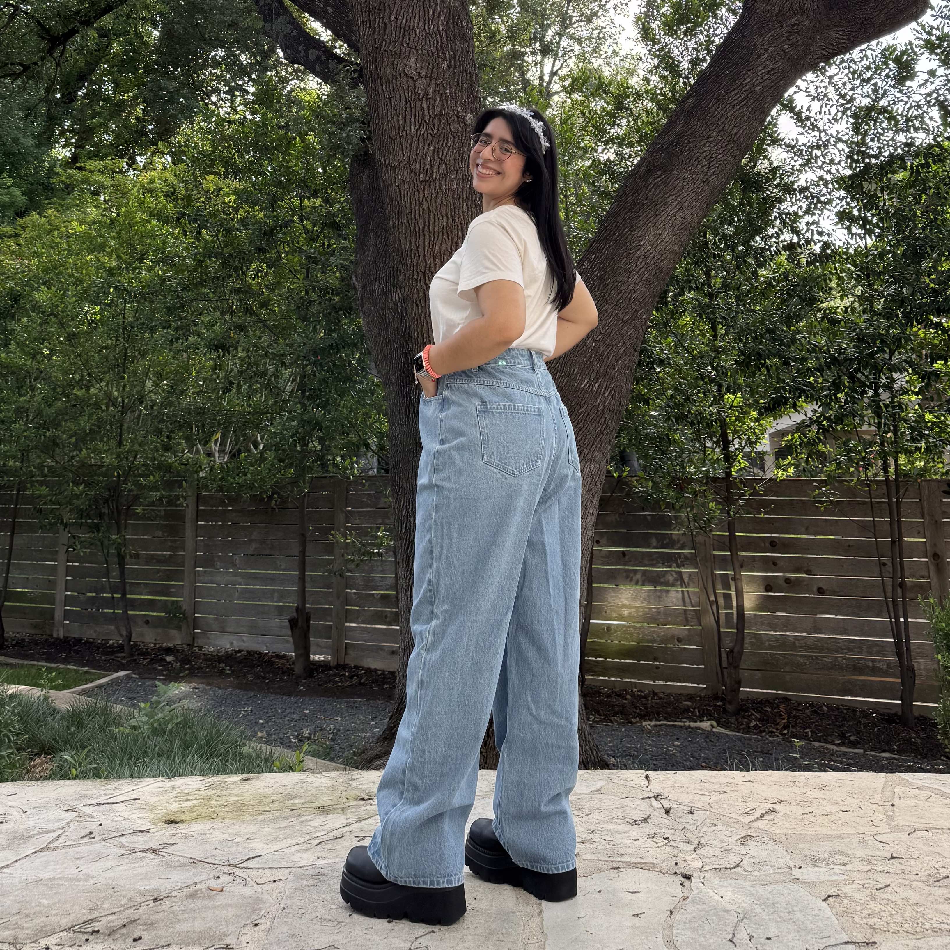 32" Inseam Jeans - Light Wash